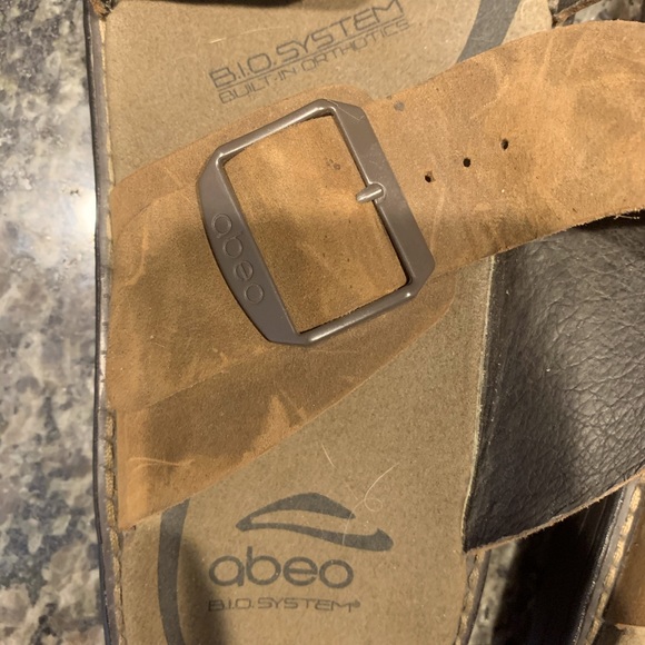 Abeo Men’s Sandels - Picture 2 of 5